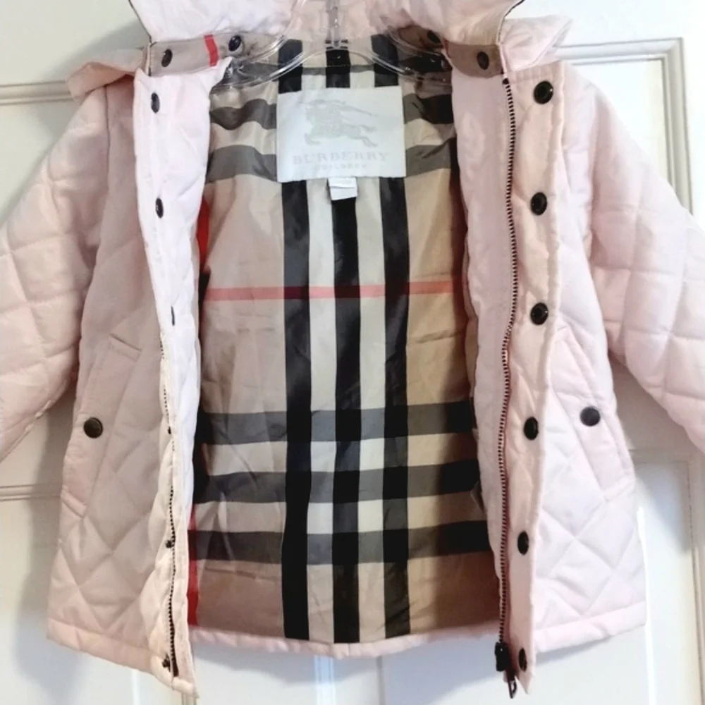 ❄️Burberry❄️ - Ice Pink Quilted Jacket w/Hood